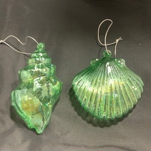 🎄VTG Green Glass Shell Holiday/Christmas  Ornaments Set of 2